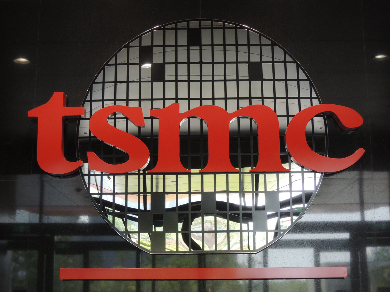 TSMC, TSMC lost $550 million as a result of contamination of wafers, Optocrypto