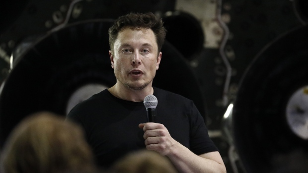 musk, Musk meets with NASA Deputy Director to discuss the SpaceX manned spacecraft test flight, Optocrypto