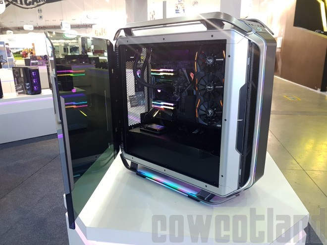 Cooler Master Cosmos C700M, Cooler Master Cosmos C700M with lots of tempered glass and RGB, Optocrypto