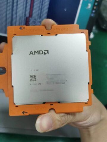 Photo of the AMD Epyc Genoa processor has leaked, exposing its gigantic size