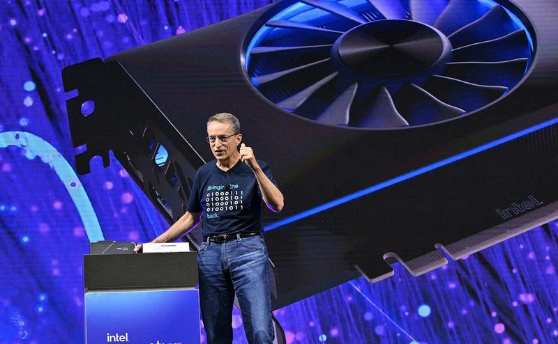 Intel, Intel aims to regain lost share from AMD by 2023, Optocrypto